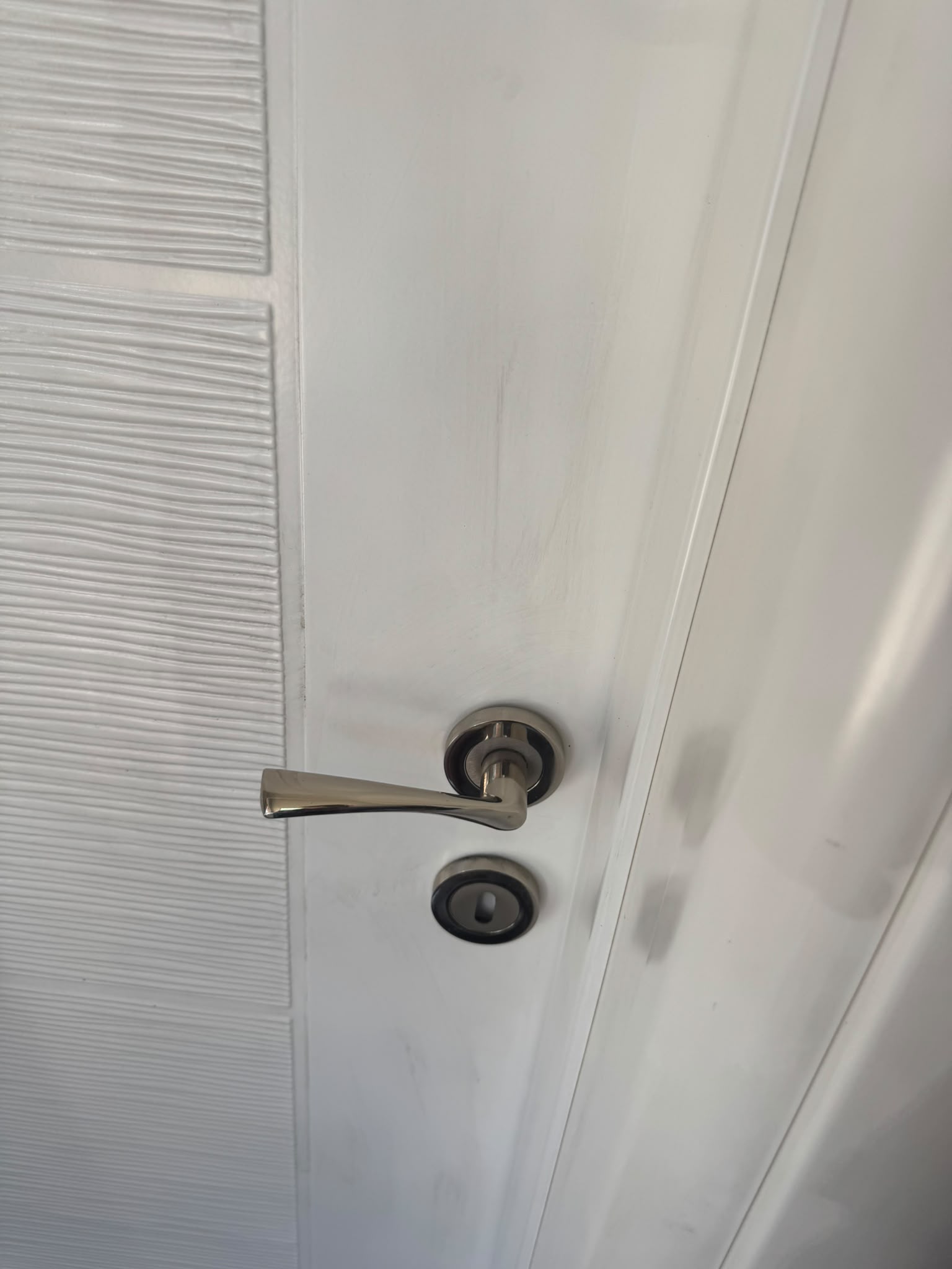 Detalj kvake i završne obrade sobnih vrata